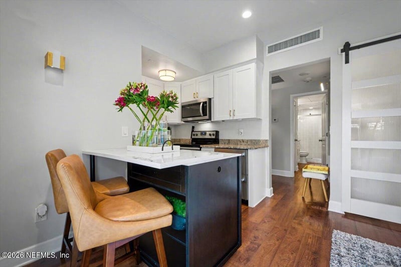 1560 Lancaster Ter #103, Jacksonville, FL 32204