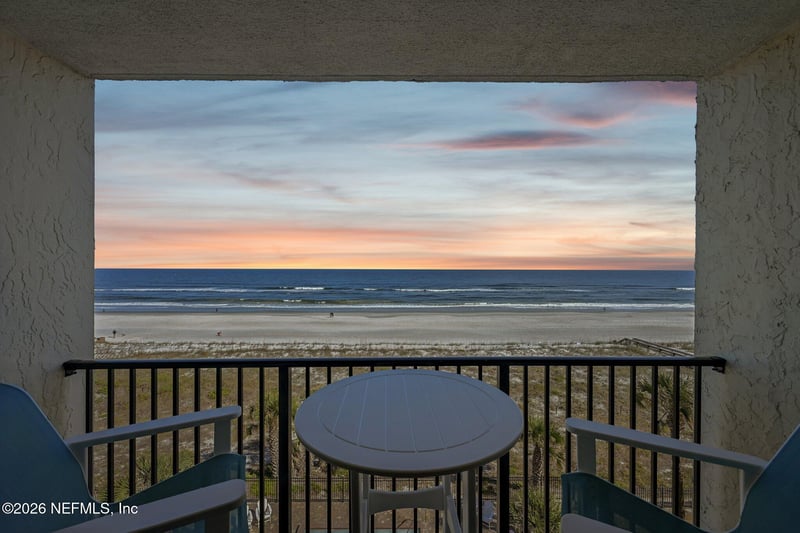 601 1st St #5E, Jacksonville Beach, FL 32250