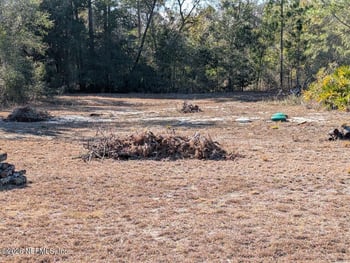 105 Brown St, Interlachen, FL 32148