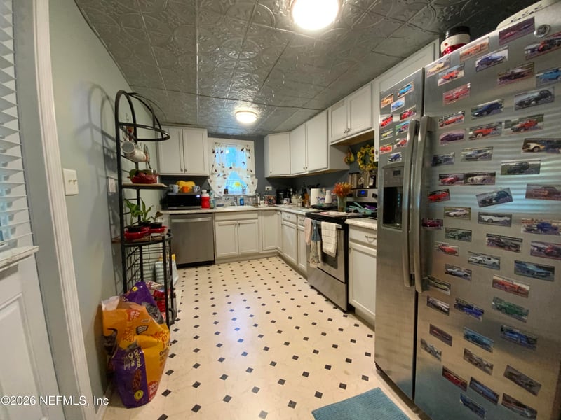 210 Pine Ave, Pomona Park, FL 32181