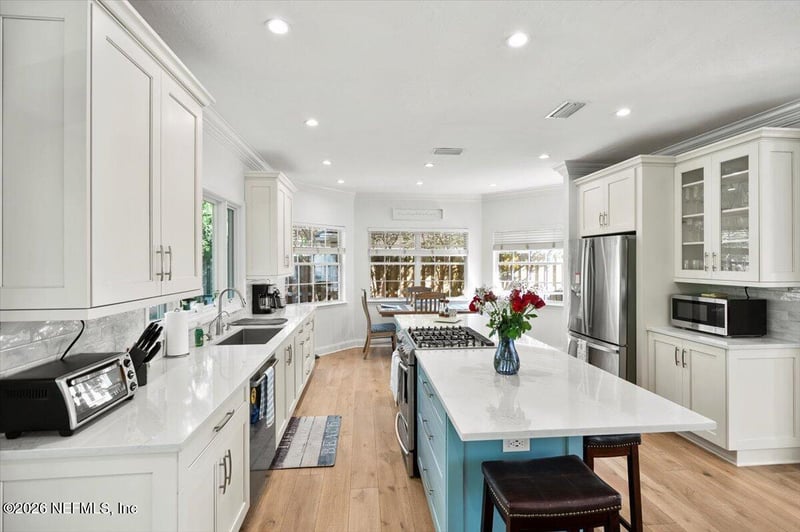 251 Oceanforest Dr, Atlantic Beach, FL 32233