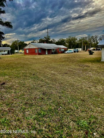 12576 Woodland Dr, Jacksonville, FL 32218