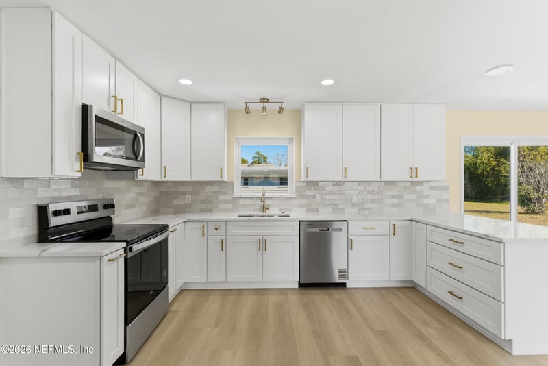 7807 Mendoza Dr, Jacksonville, FL 32217