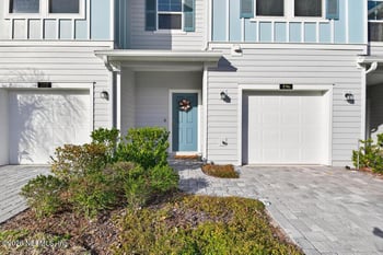 196 Boracay Cir, St Johns, FL 32259