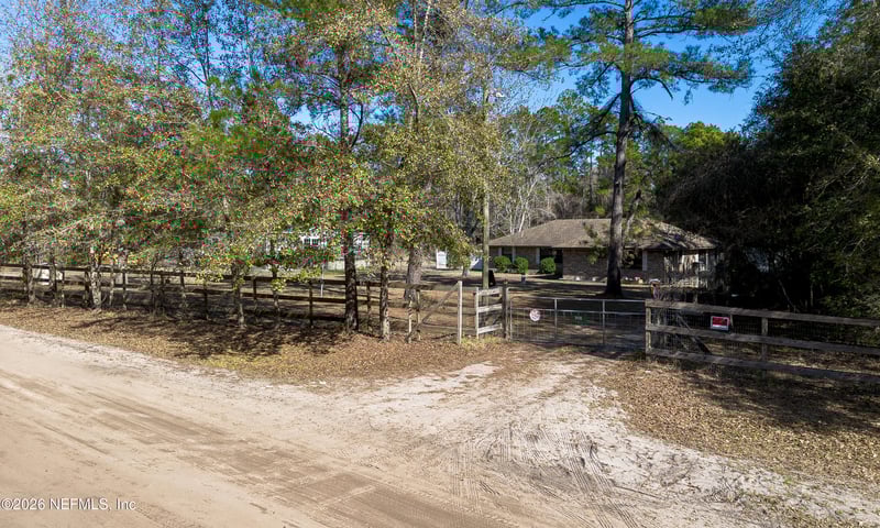 2435 Range Line Rd, Middleburg, FL 32068