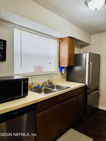 3236 Meadowlea Cir, Jacksonville, FL 32218