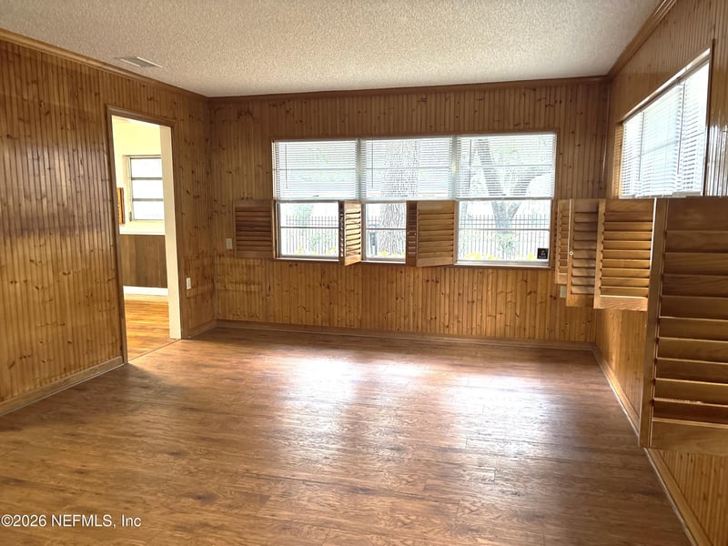 725 Myrtle Ave, Green Cove Springs, FL 32043