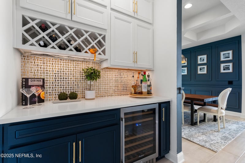 230 Marquesa Cir, St Johns, FL 32259