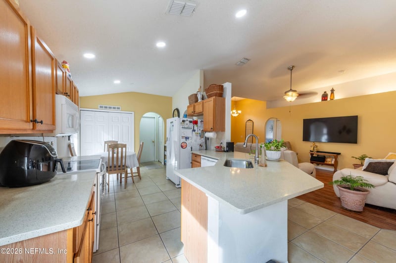 9156 Shindler Crossing Dr, Jacksonville, FL 32222