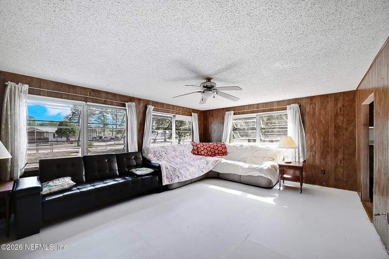 123 Miller Rd, Pomona Park, FL 32181