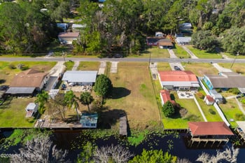 139 Park Dr, Satsuma, FL 32189