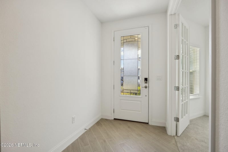 670 Murphys Dr, St Johns, FL 32259