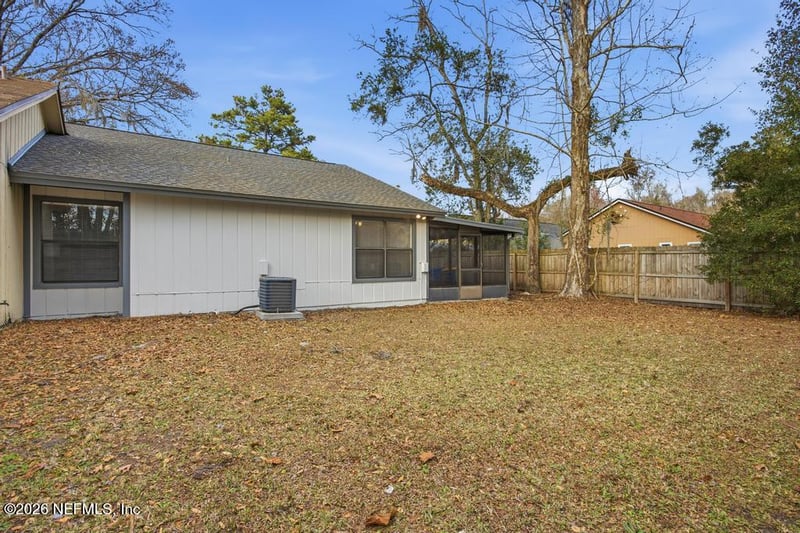 10718 Meadowlea Dr, Jacksonville, FL 32218