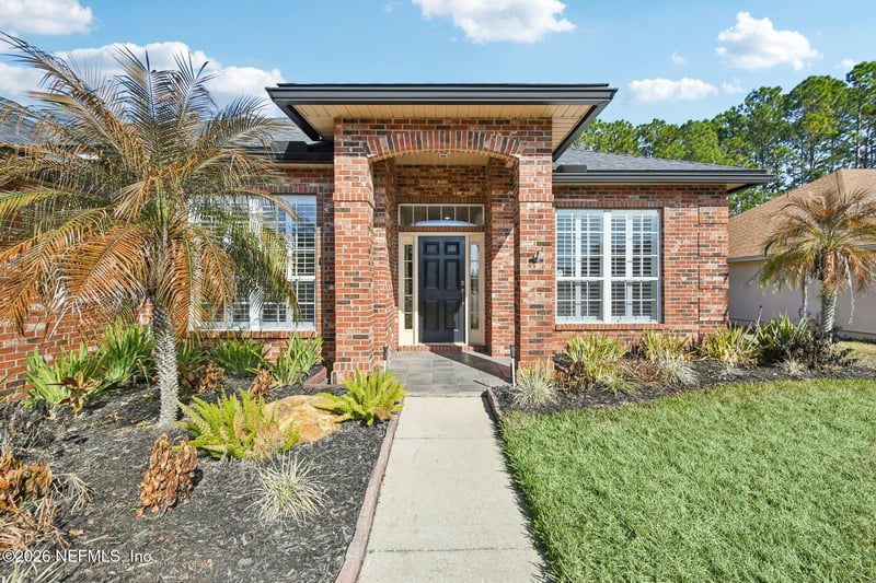 145 Lake Run Blvd, Jacksonville, FL 32218