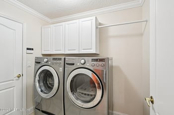 145 Lake Run Blvd, Jacksonville, FL 32218