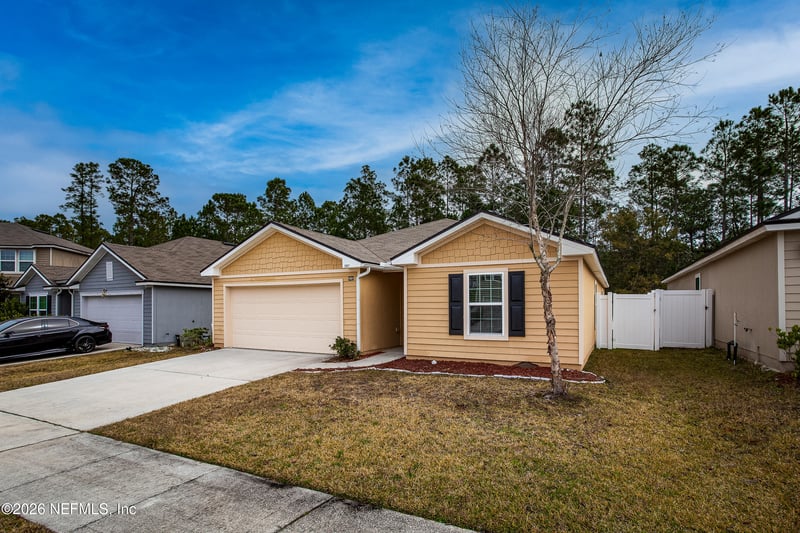 1951 April Oaks Dr, Jacksonville, FL 32221