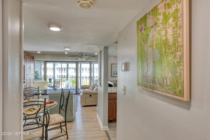 215 River Bend Pl #C, Welaka, FL 32193