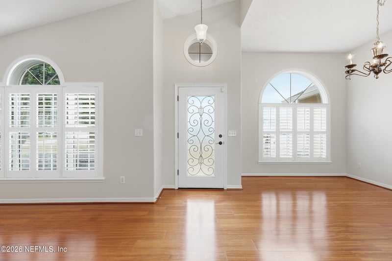 173 Crossroad Lakes Dr, Palm Valley, FL 32082