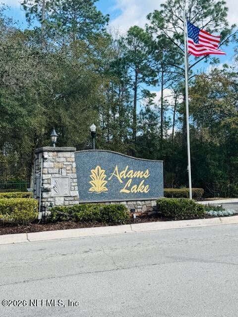 11805 Parker Lakes Dr, Jacksonville, FL 32221