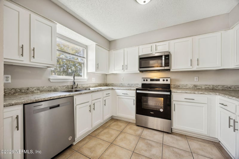 1226 Turtle Creek Dr, Jacksonville, FL 32218