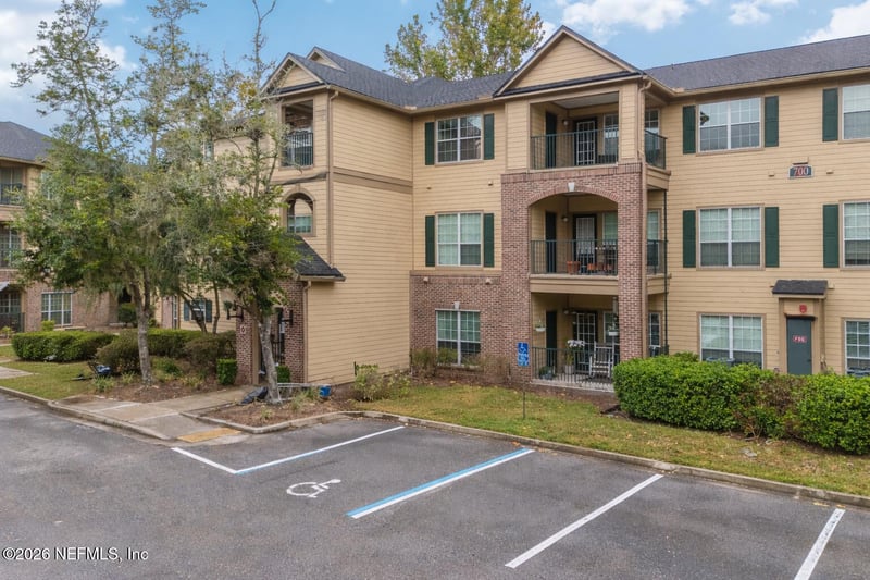 7800 Point Meadows Dr #737, Jacksonville, FL 32256