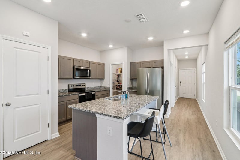 5801 Le Sabre Rd, Jacksonville, FL 32244