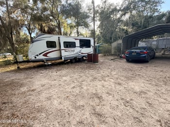 123 Killian Dr, Hawthorne, FL 32640