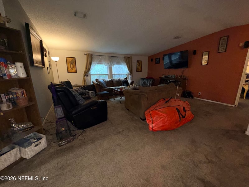 123 Killian Dr, Hawthorne, FL 32640