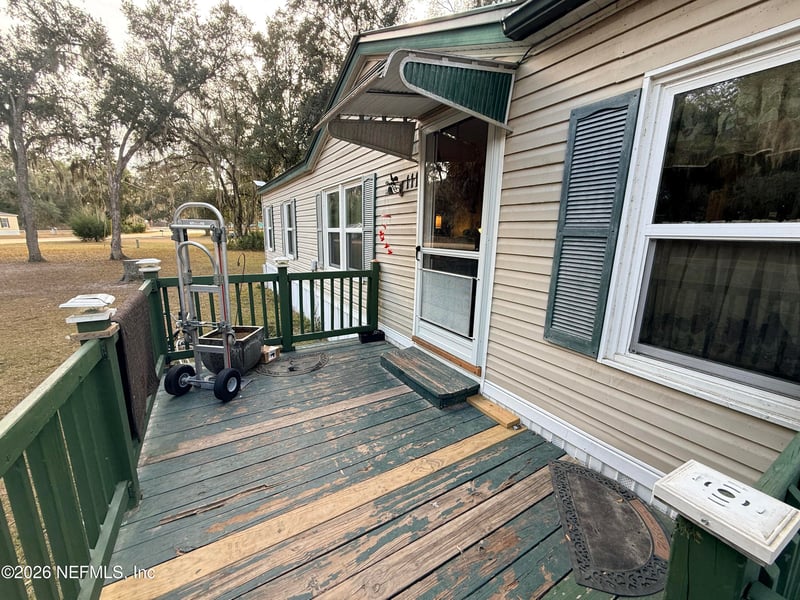 111 Killian Dr, Hawthorne, FL 32640