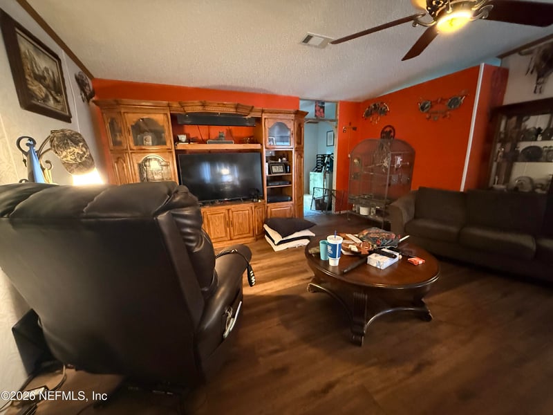 111 Killian Dr, Hawthorne, FL 32640