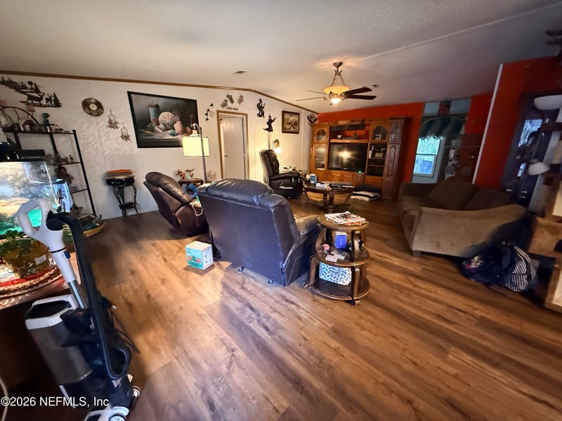 111 Killian Dr, Hawthorne, FL 32640