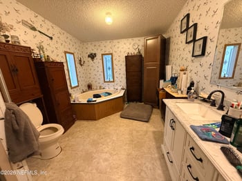 111 Killian Dr, Hawthorne, FL 32640