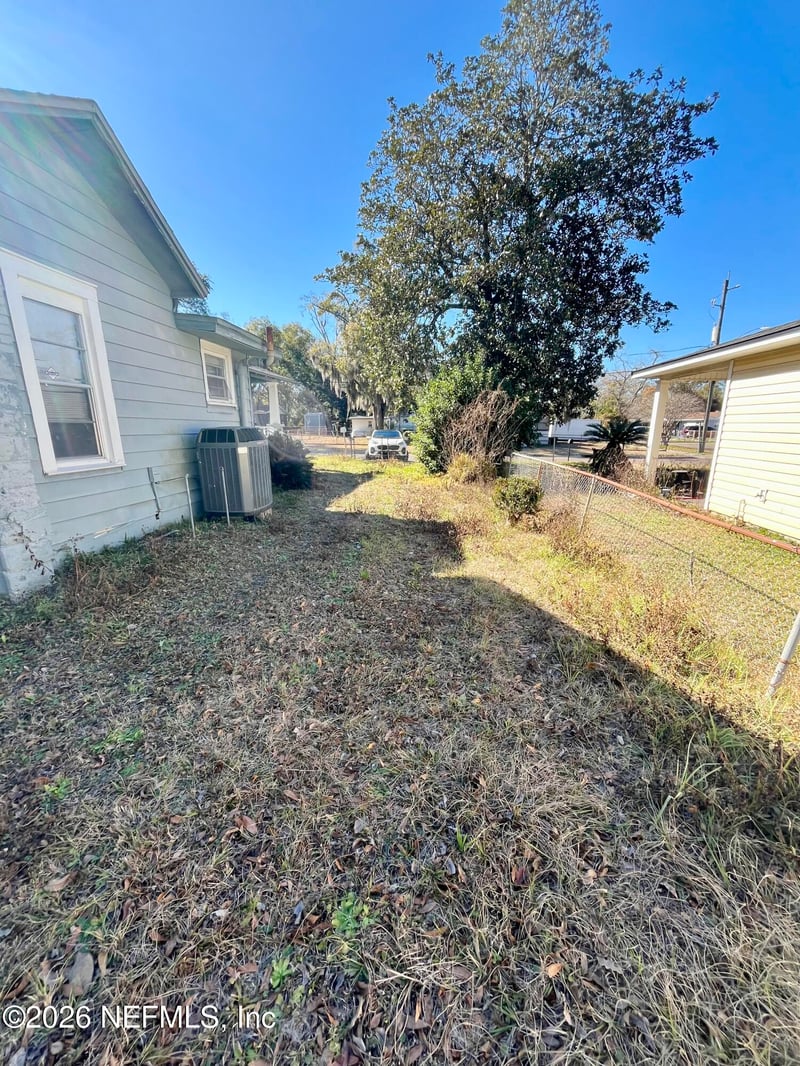 1325 Woods St, Jacksonville, FL 32209