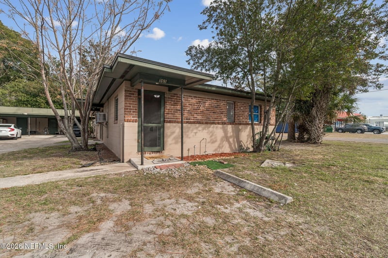 563 Eastport Rd, Jacksonville, FL 32218