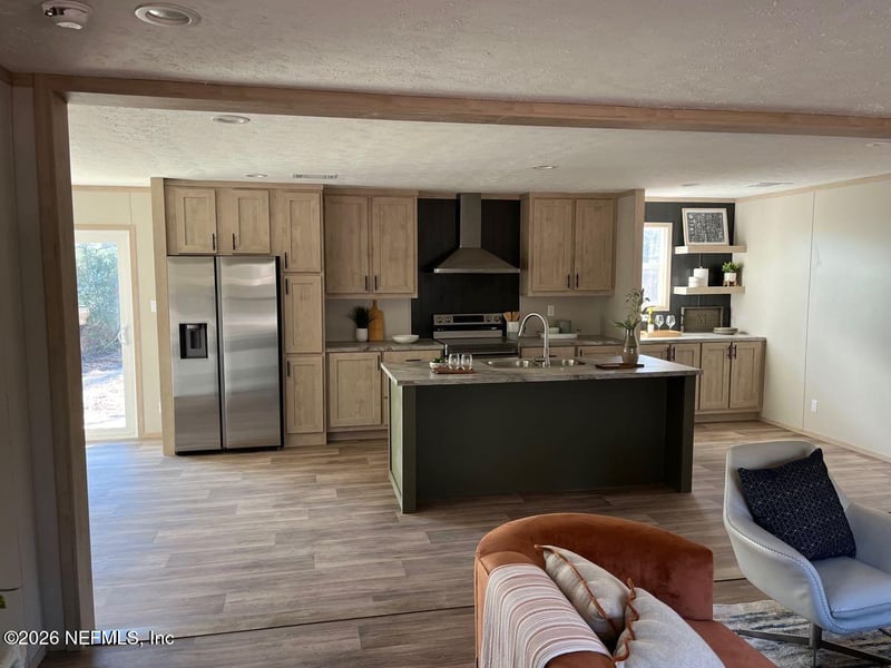 28711 Tracy Rd, Hilliard, FL 32046