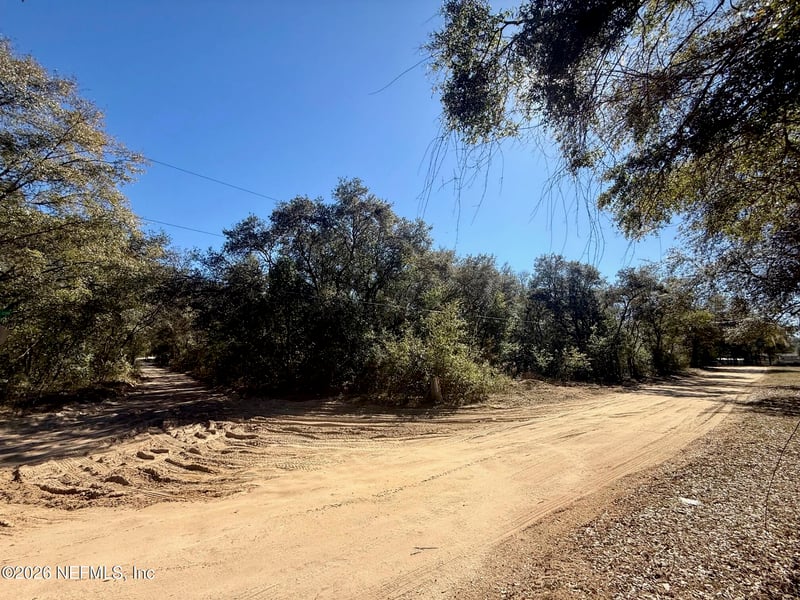 143 Oak Cir, Interlachen, FL 32148