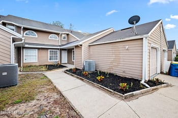 12763 Ashbrook Cir, Jacksonville, FL 32225