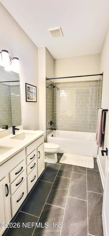 252 Dalton Mill Dr, St Johns, FL 32259