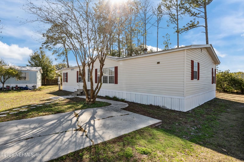 6109 5th Manor, Palatka, FL 32177