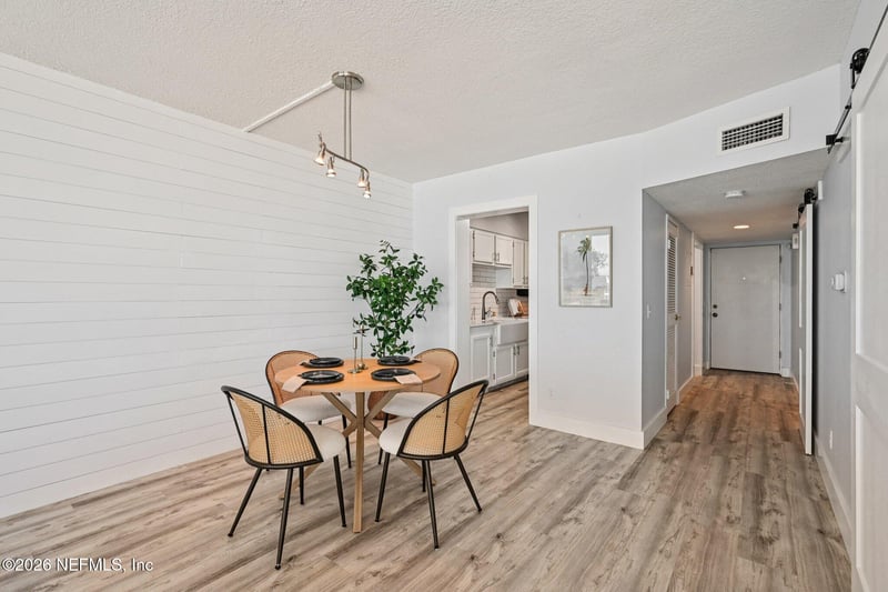 601 1st St #6H, Jacksonville Beach, FL 32250