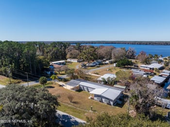 253 Hess Rd, Crescent City, FL 32112