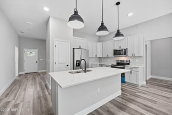 11296 Pine St, Jacksonville, FL 32258