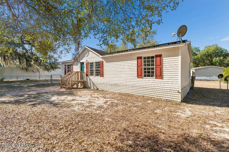 101 Ridgewood Ave, Interlachen, FL 32148