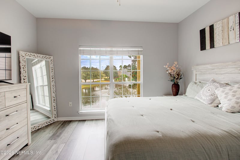 7800 Point Meadows Dr #724, Jacksonville, FL 32256