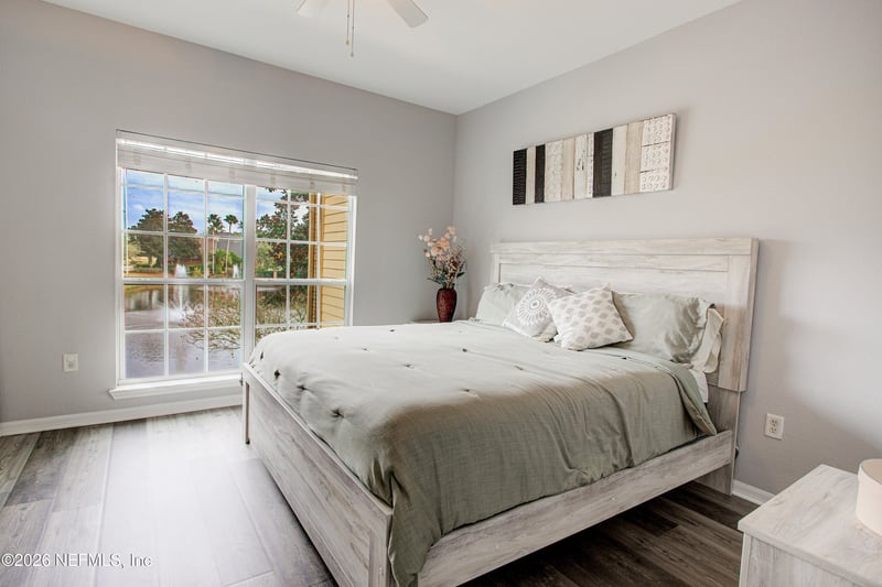 7800 Point Meadows Dr #724, Jacksonville, FL 32256