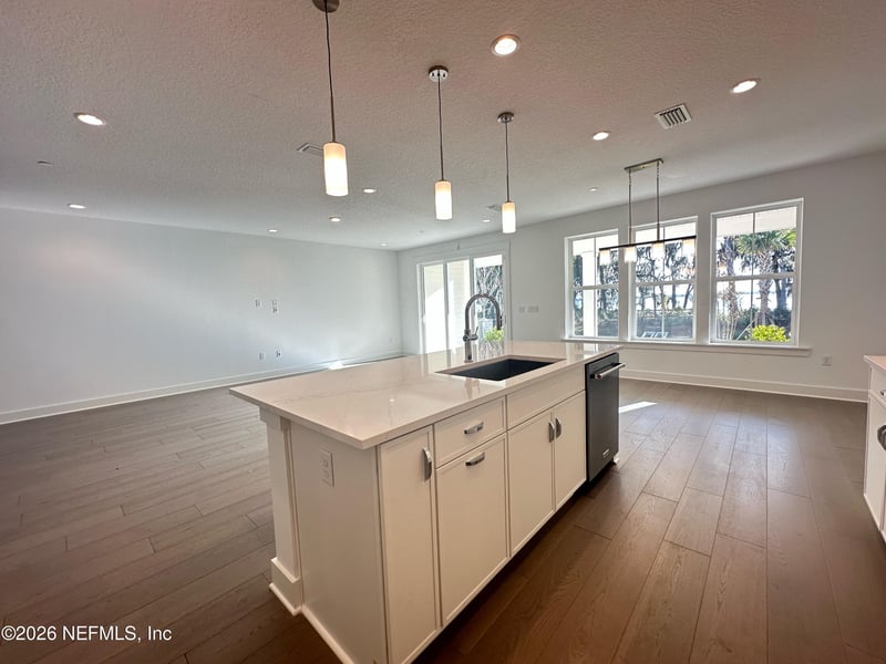 391 Oakmoss Dr, St Johns, FL 32259