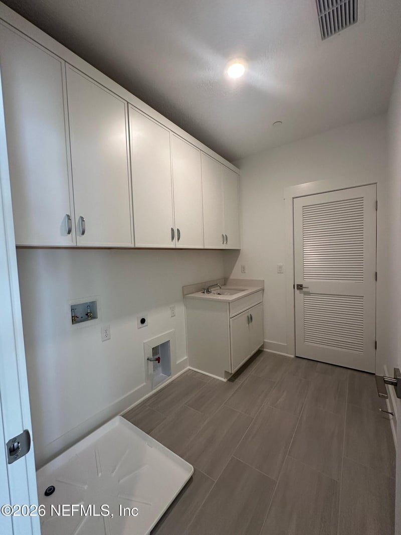 391 Oakmoss Dr, St Johns, FL 32259