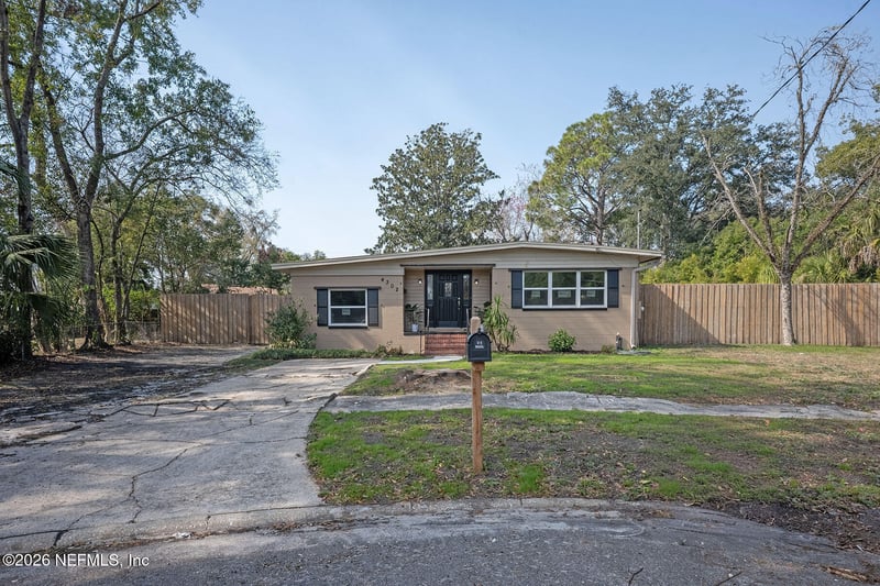 4302 Ish Brant Ct, Jacksonville, FL 32210