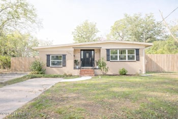 4302 Ish Brant Ct, Jacksonville, FL 32210