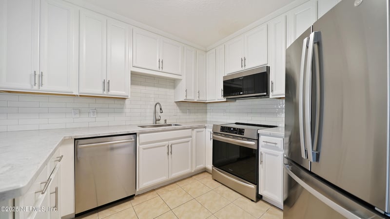 1701 The Greens Way #424, Jacksonville Beach, FL 32250